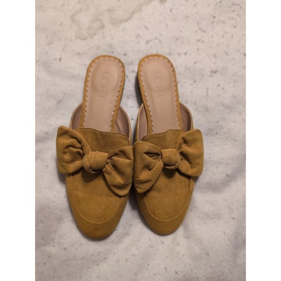 Loft Yellow Faux Suede Knot Tie Mule Flats Closed Toe Size 6.5M - Picture 2 of 10